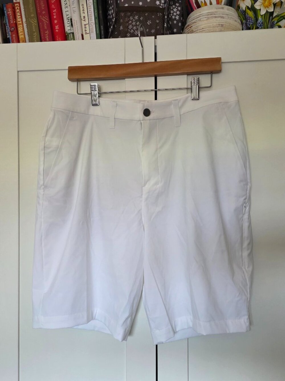 Lululemon Men's White Shorts Large
